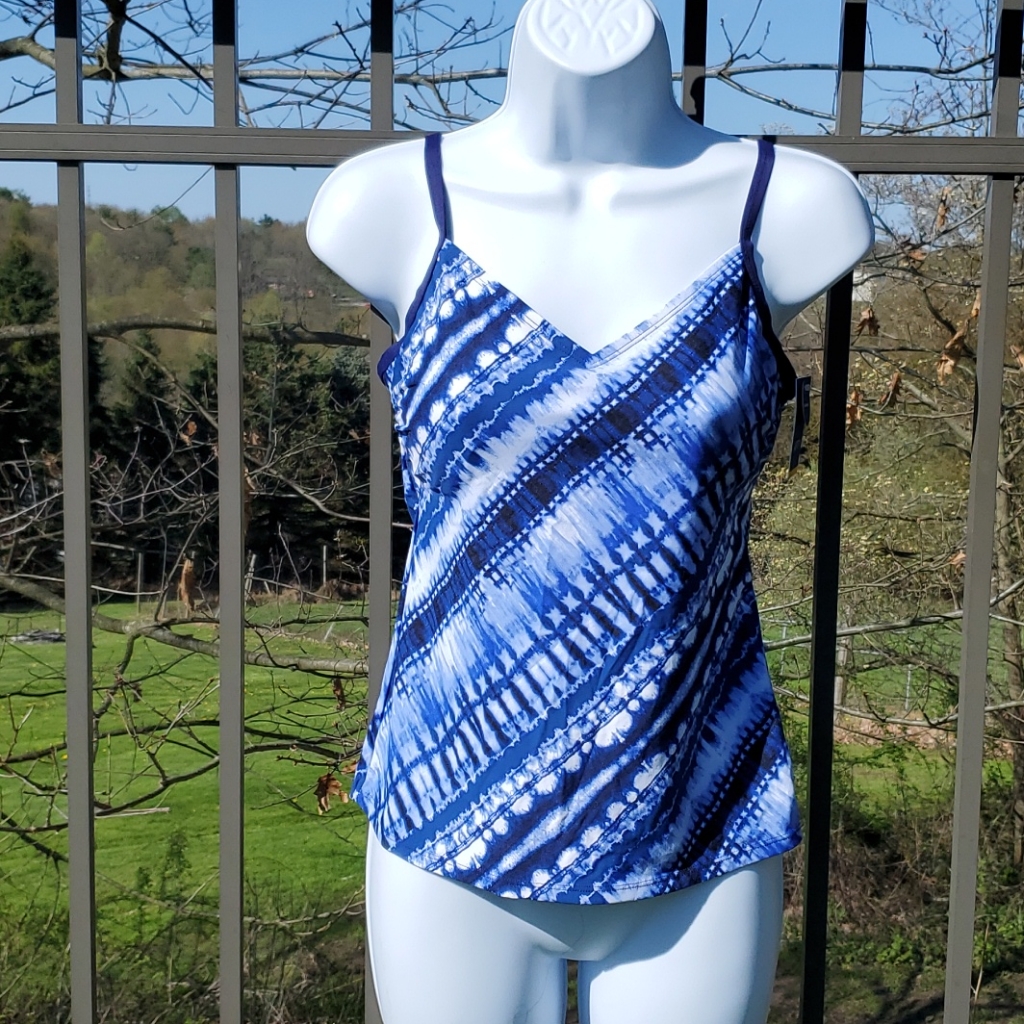 New Apt 9 Blue Tie-Dye Print Underwire Tankini Top